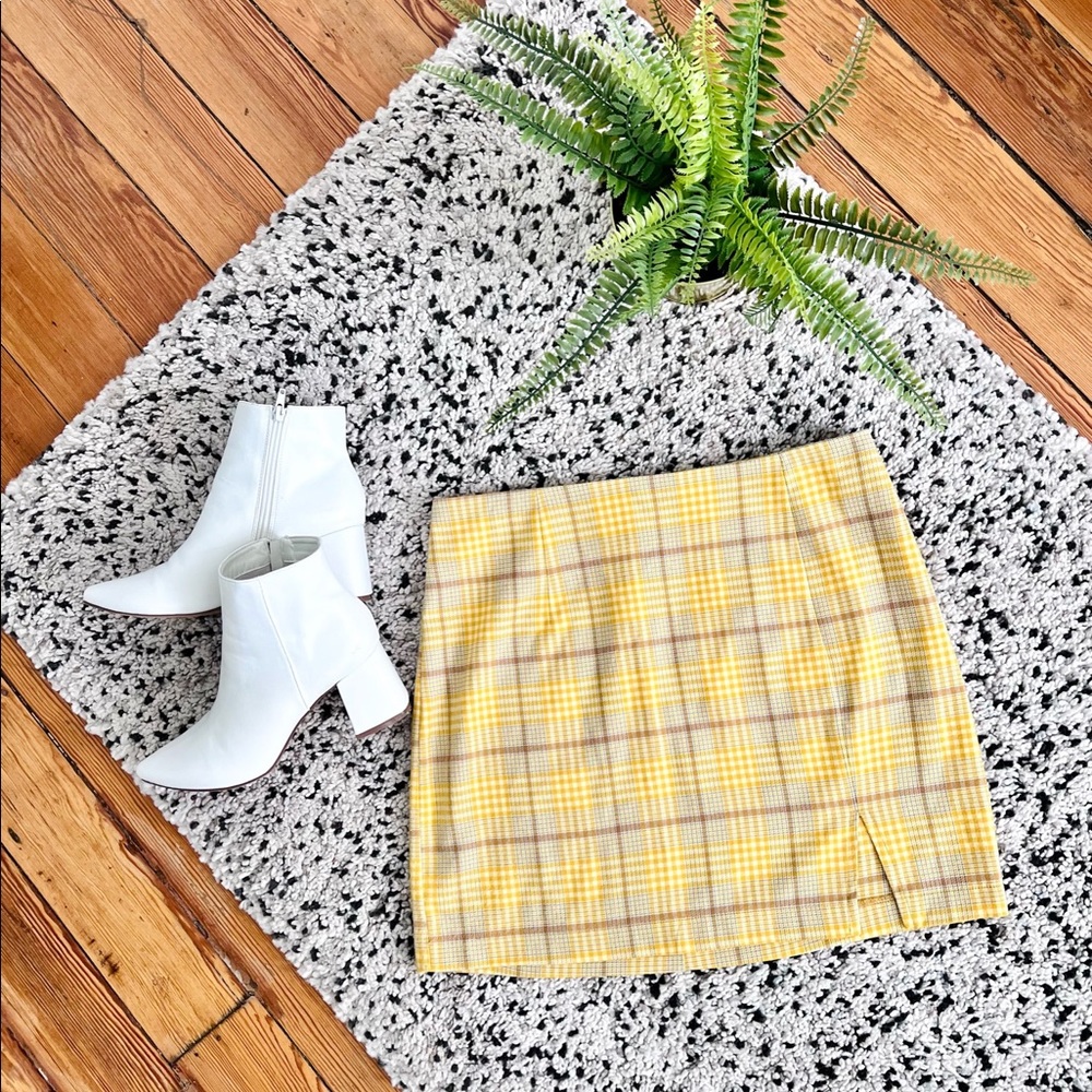 Plaid mini skirt